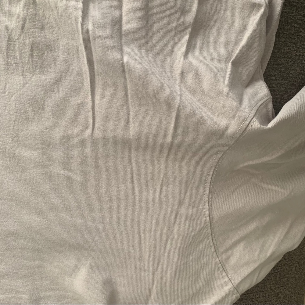H&M Basic Tee - Picture 6 of 6
